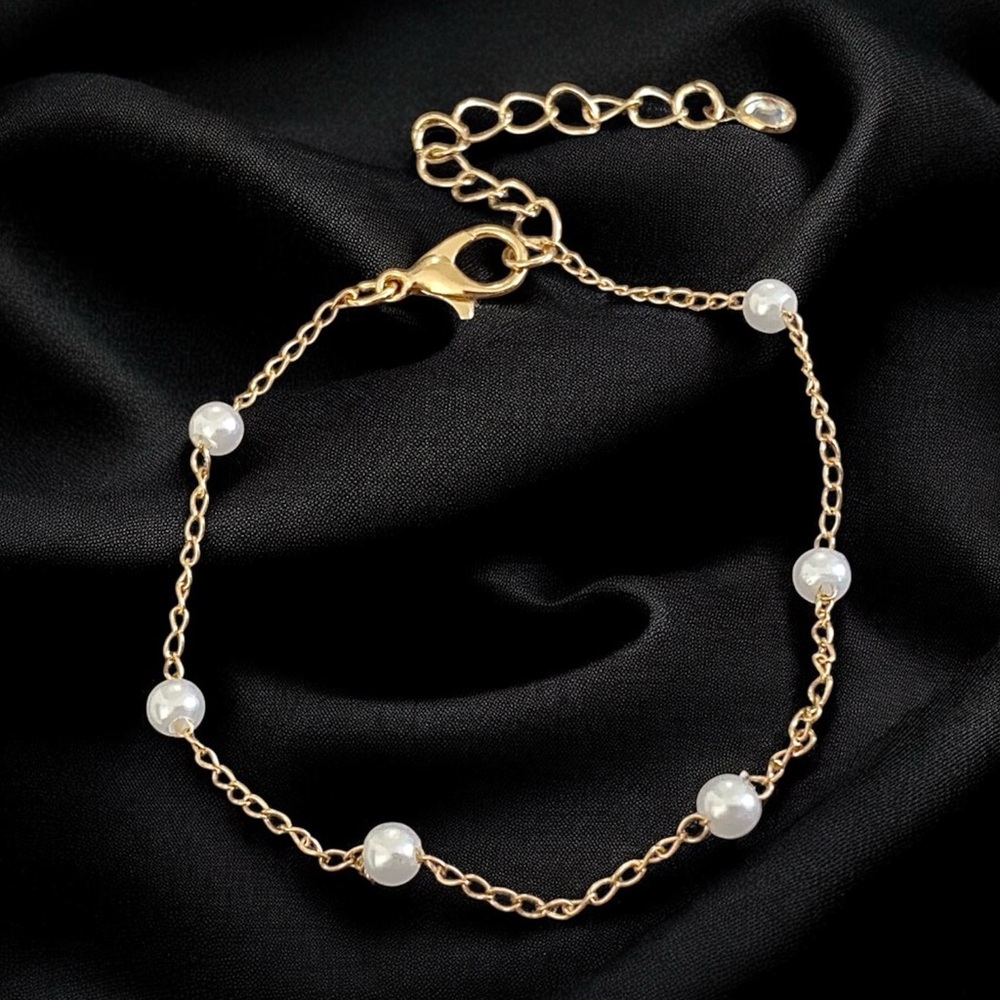 SALE! Women’s gold alloy beaded 6.5 inch bracelet - 2 inch extender FINAL PRICE! - Picture 2 of 4